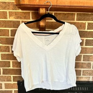 Pilcro Women's Classic White V-Neck Tee